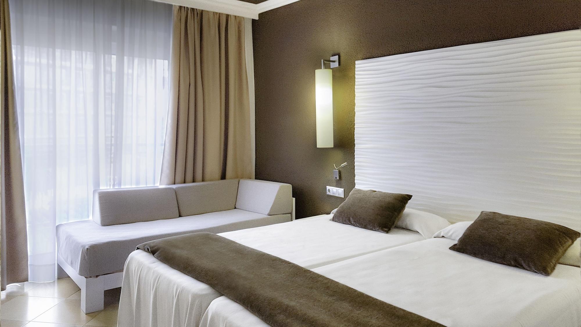 Cesar Augustus Hotel 3*
